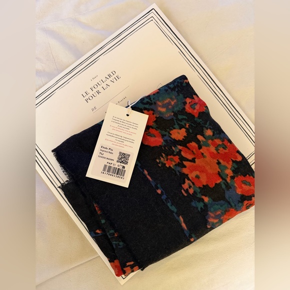 Sezáne PIO Scarf Helin Print - Picture 3 of 3